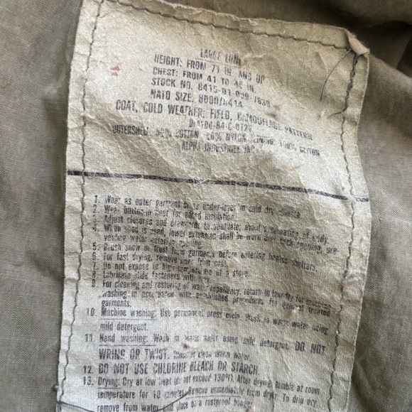 “Rugged Military-Issue Winter Coat – Durable & Warm” - Picture 3 of 11